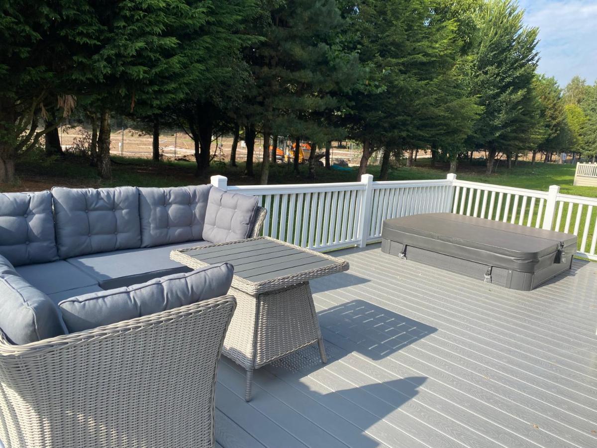 Holiday home Peace With Hot Tub York